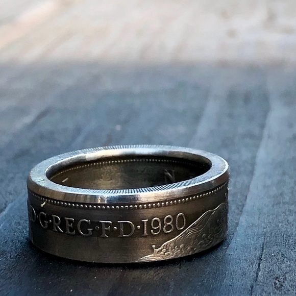 Doblelook uniquehandmade Queen Elizabeth coin ring - Picture 2 of 8